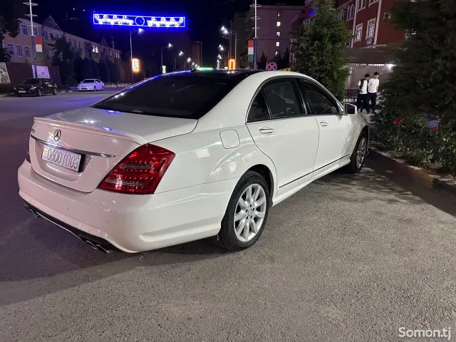 Mercedes-Benz S class 2009 · 5.5 AT