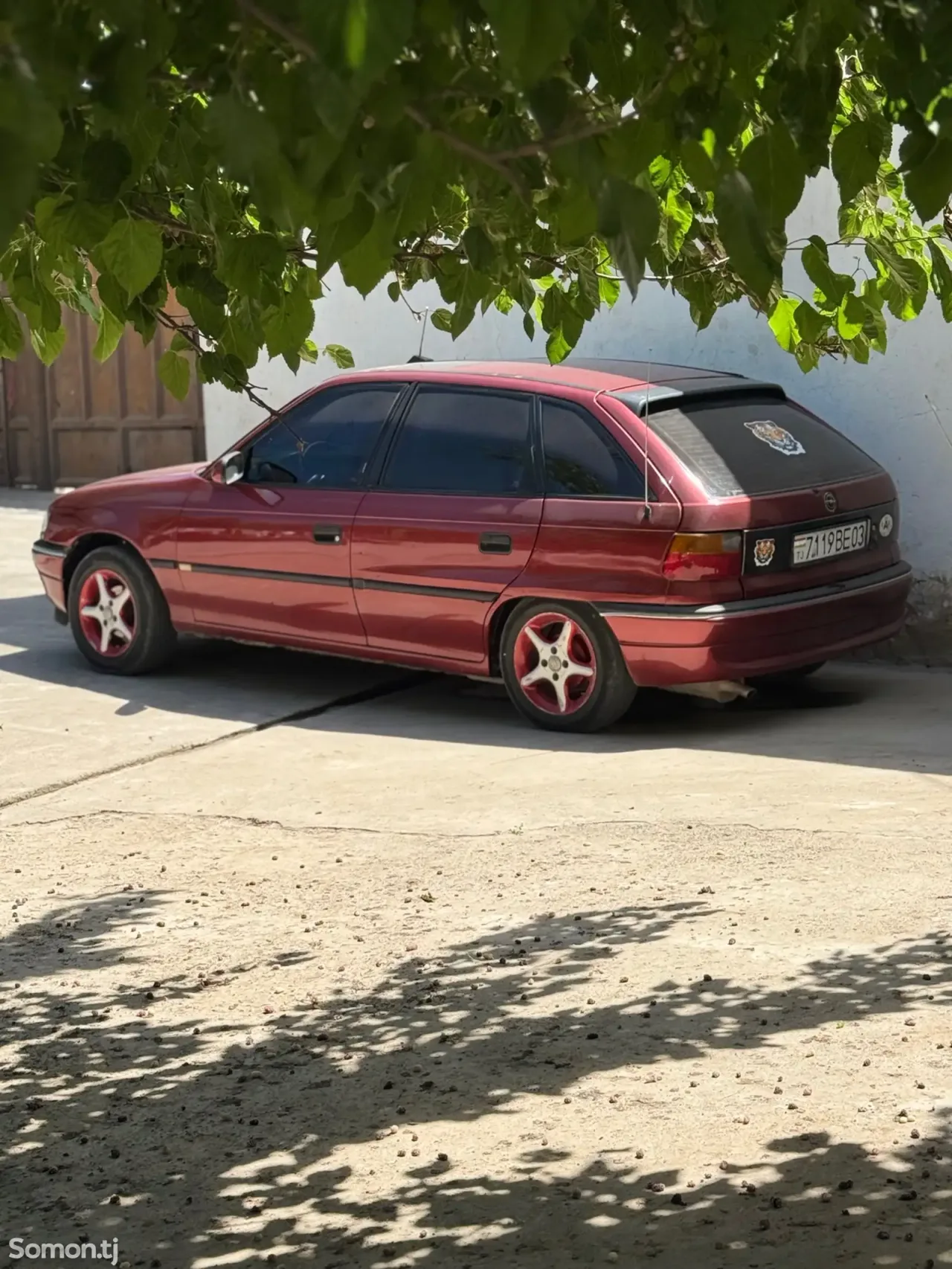 Opel Astra H 1993 · 1.6 MT