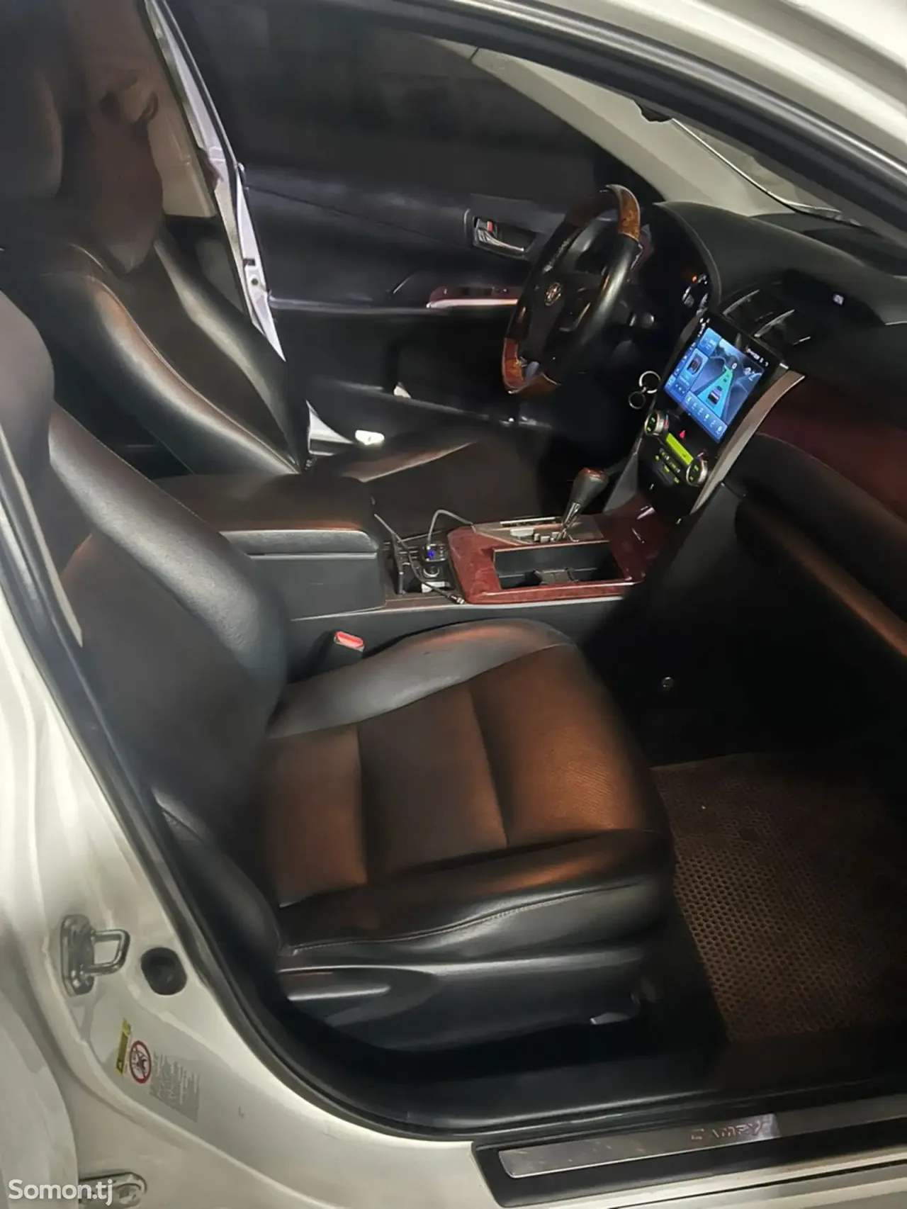 Toyota Camry 2013 · 2.5 AT