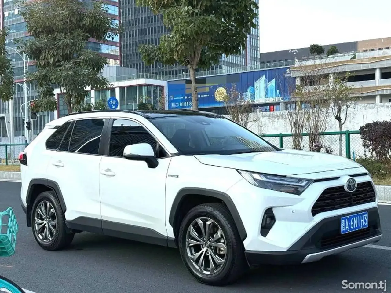 Toyota RAV 4 2024 · 2.5 AT