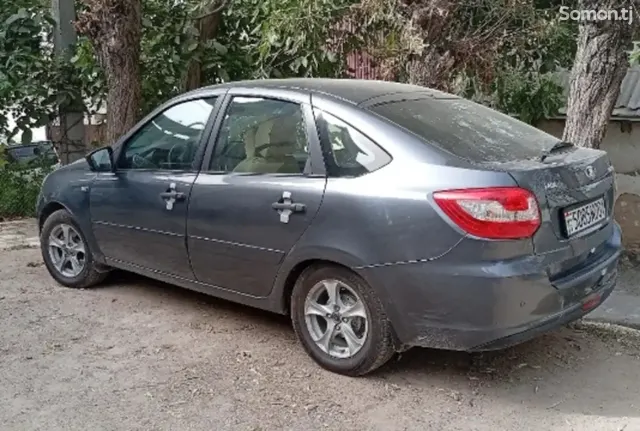 Lada (ВАЗ) Granta 2015 · 1.6 MT
