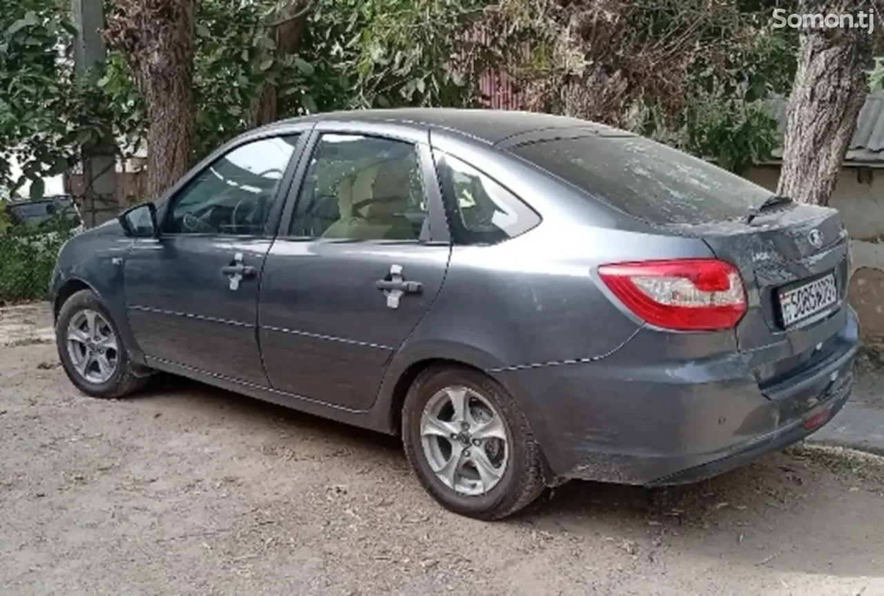 Lada (ВАЗ) Granta 2015 · 1.6 MT