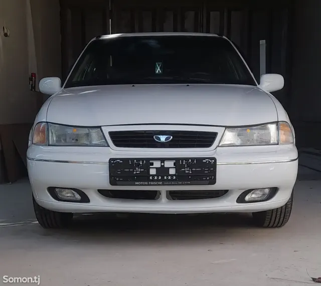 Daewoo Nexia 1995 · 1.5 MT