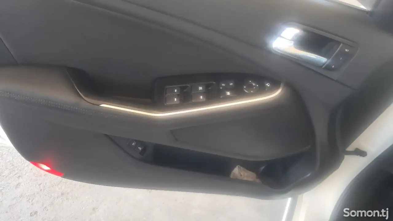 Kia K5 2015 · 2.0 AT