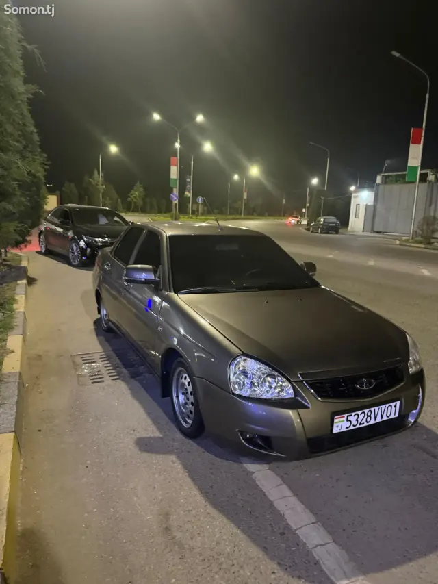 Lada (ВАЗ) Priora 2015 · 1.6 MT