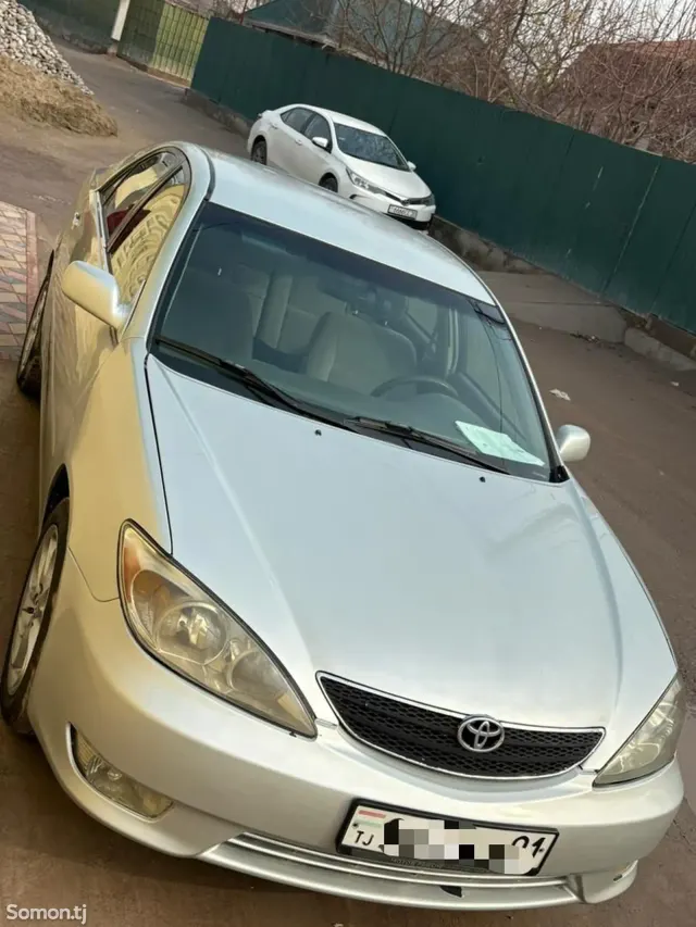 Toyota Camry 2003 · 2.4 AT