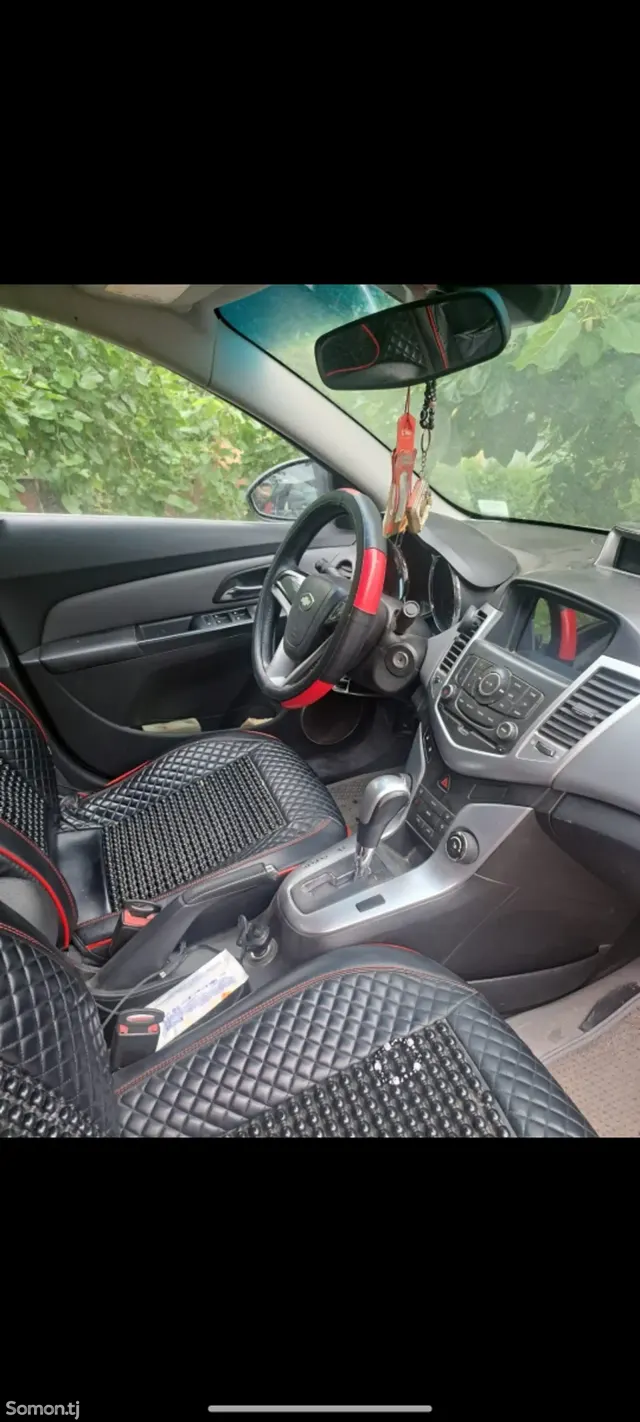 Chevrolet Cruze 2009 · 1.6 AT