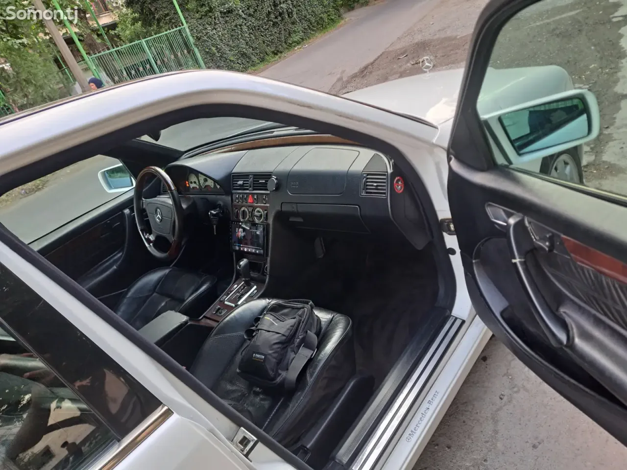 Mercedes-Benz C class 1999 · 2.4 AT
