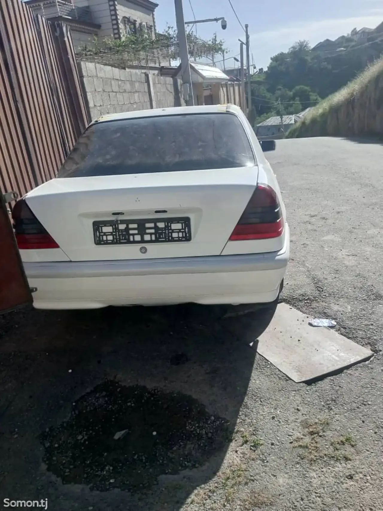 Mercedes-Benz B class 1988 · 2.0 MT