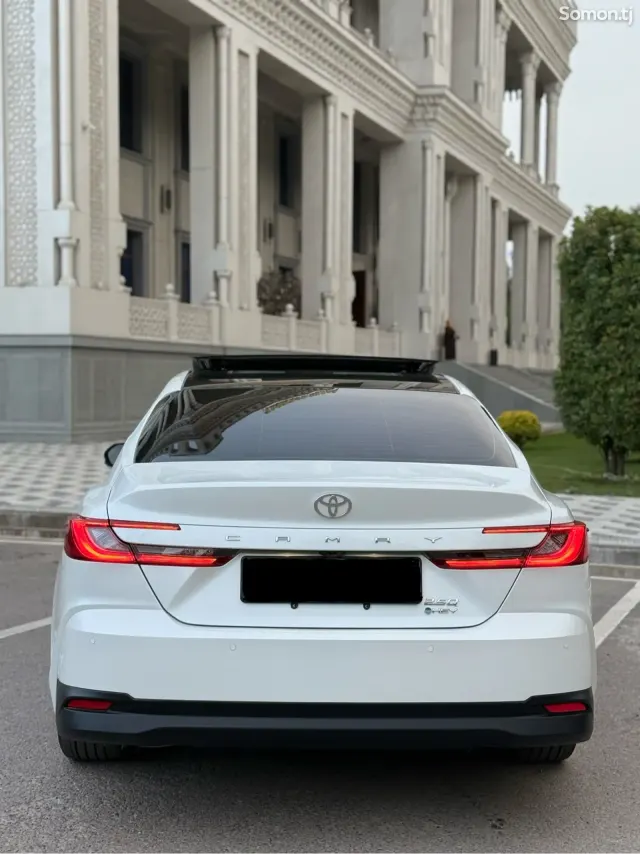 Toyota Camry 2025 · 2.5 AT