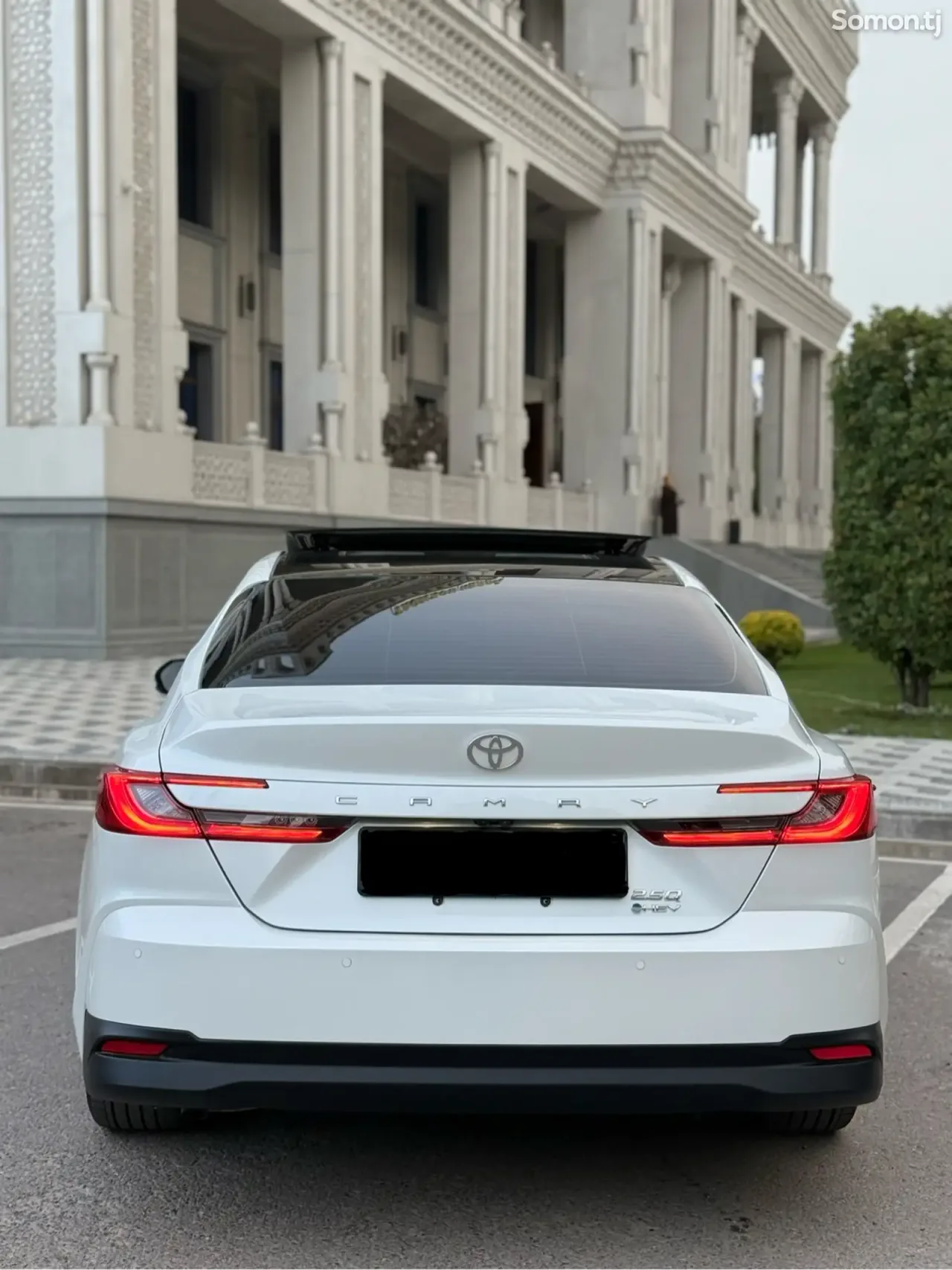 Toyota Camry 2025 · 2.5 AT