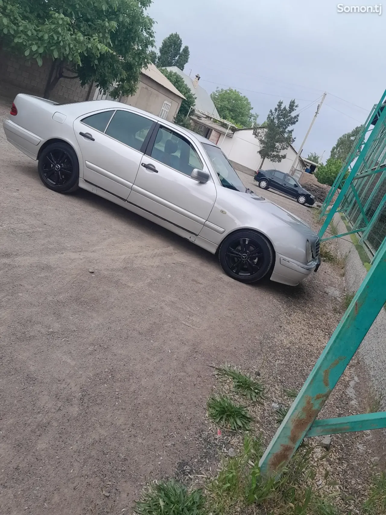 Mercedes-Benz E class 1997 · 2.8 AT