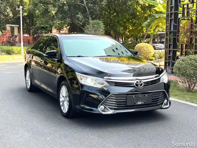 Toyota Camry 2015 · 2.5 AT