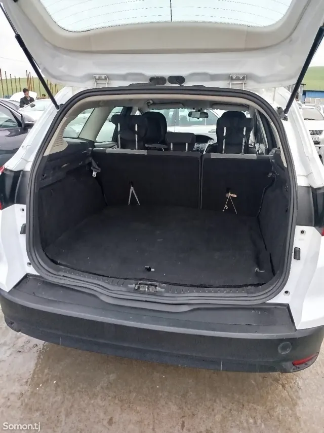 Ford Focus 2013 · 1.6 AT