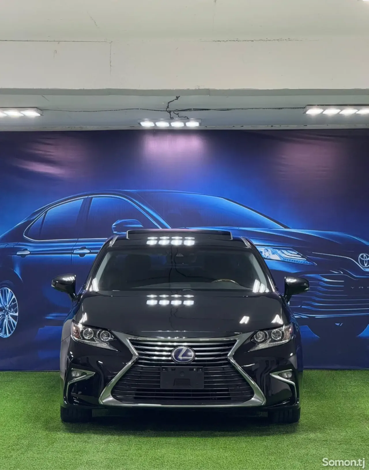 Lexus ES series 2018 · 3.0 AT
