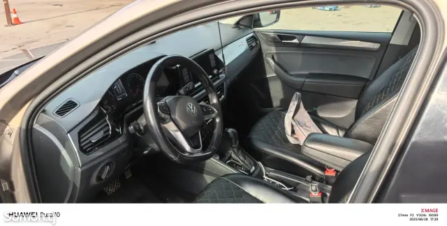 Volkswagen Polo 2021 · 1.6 AT