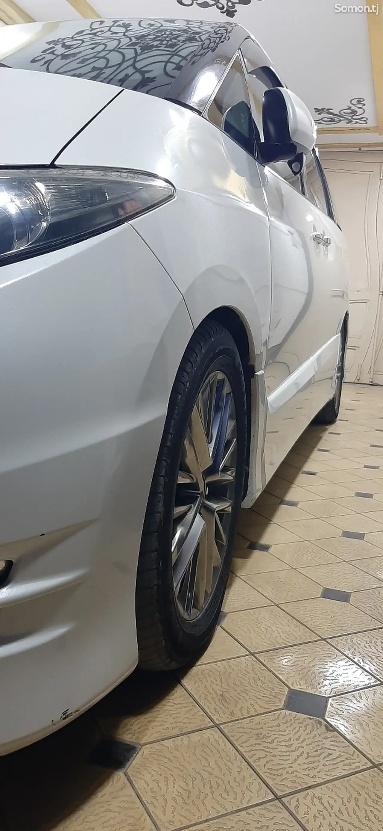 Toyota Estima 2007 · 2.4 AT