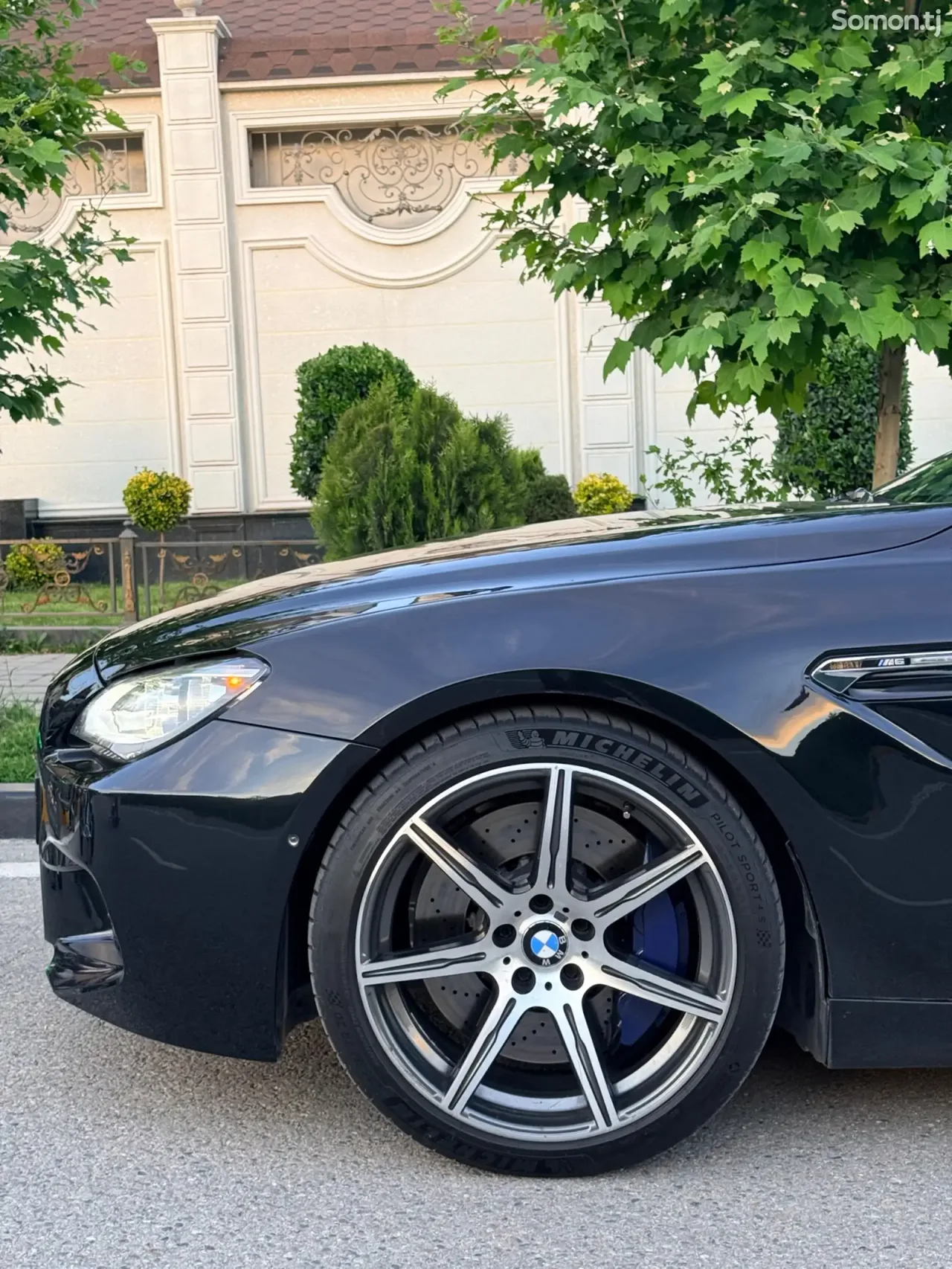 BMW M6 2014 · 4.4 AMT