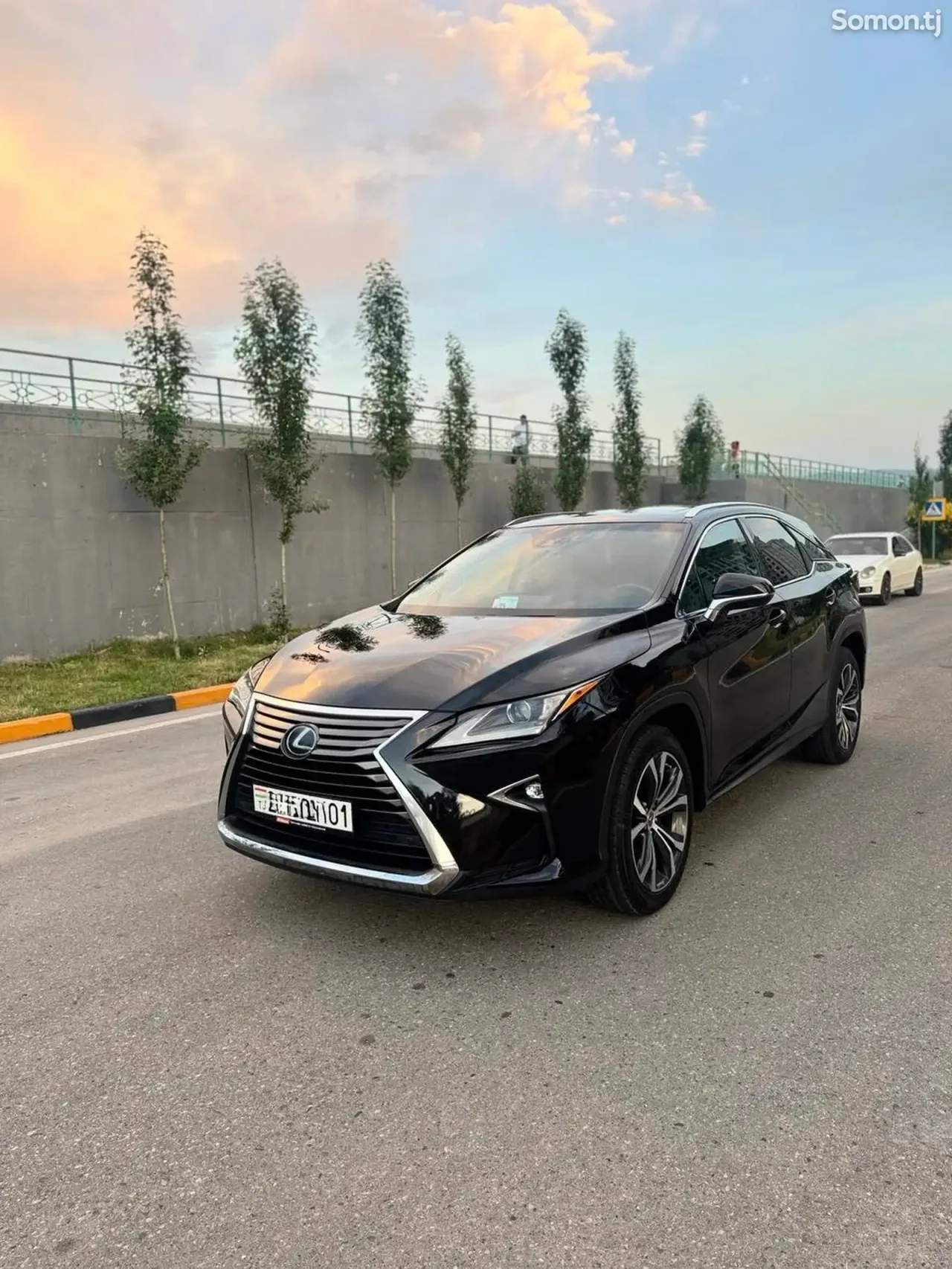 Lexus RX series 2016 · 3.5 AT