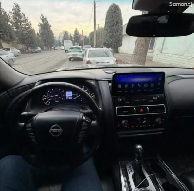 Nissan Patrol 2017 · 5.7 AT