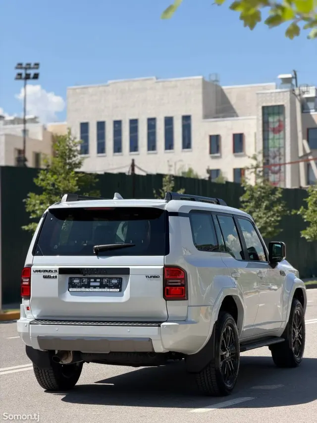 Toyota Land Cruiser Prado 2026 · 2.5 AT