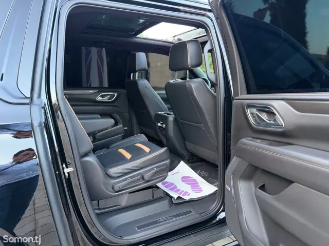 GMC Yukon 2023 · 6.2 AT