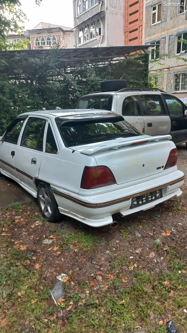 Daewoo Nexia 1995 · 1.6 MT