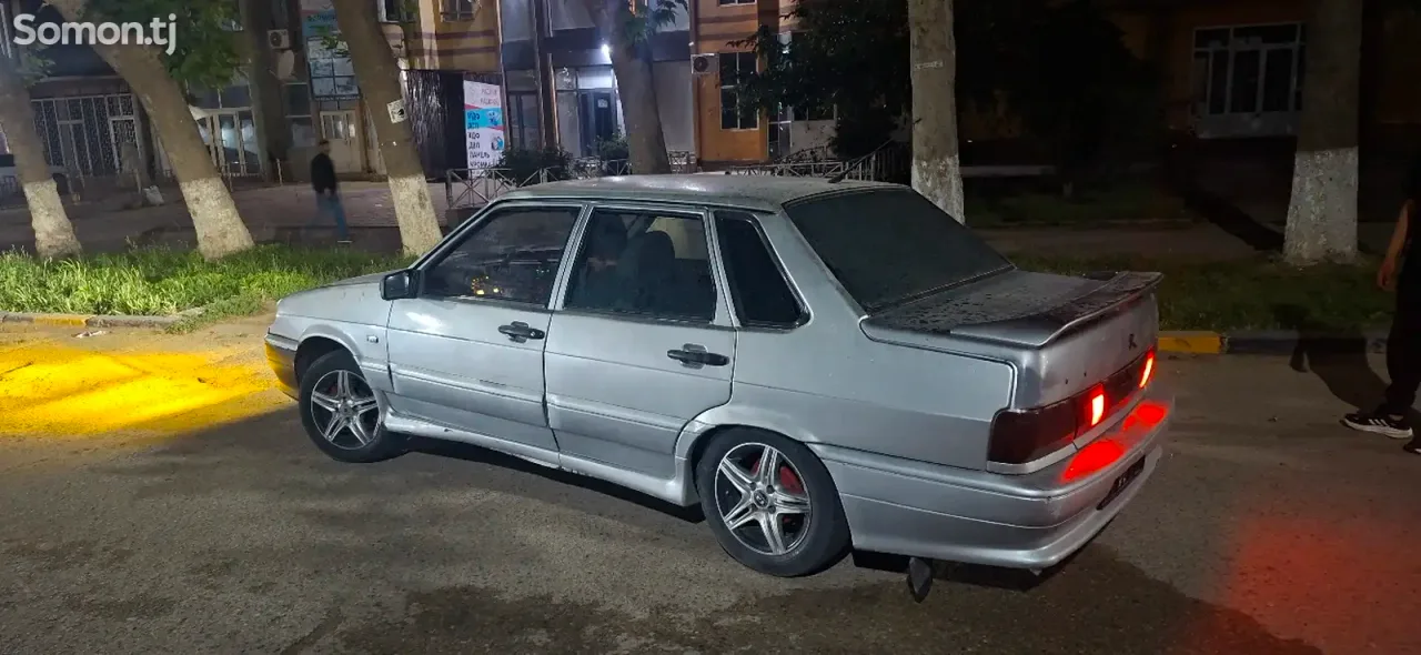 Lada (ВАЗ) 2115 2006 · 1.7 MT