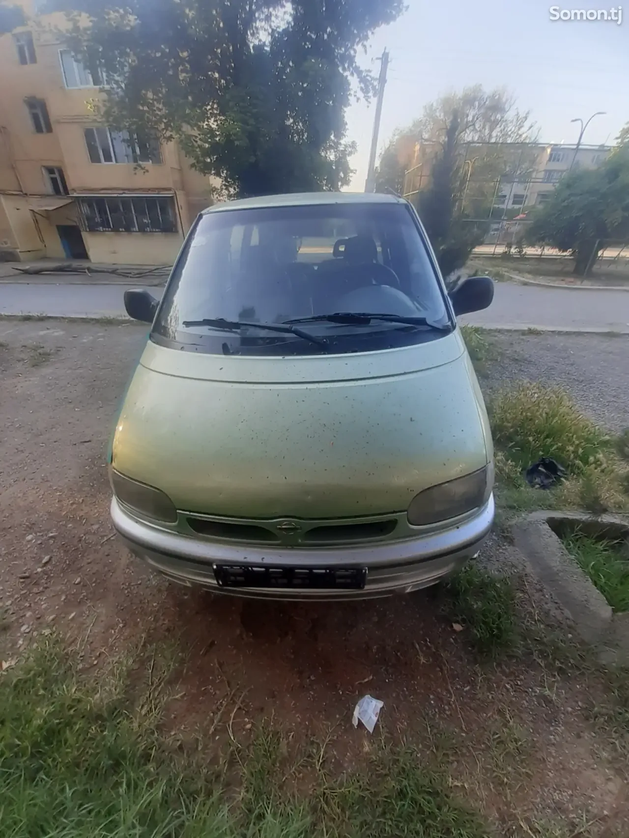 Nissan Serena 1997 · 1.5 MT
