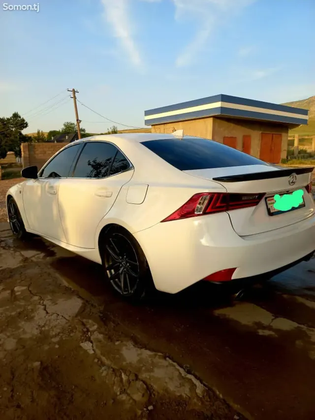 Lexus ES series 2015 · 2.5 AT