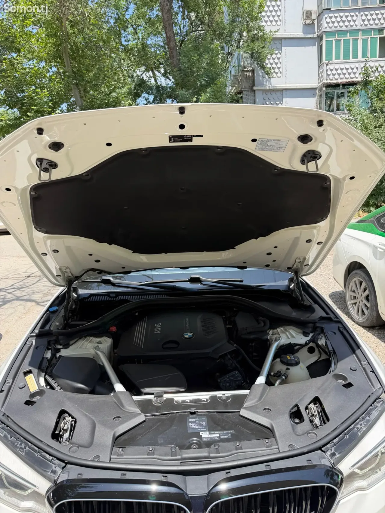 BMW 5 series 2018 · 2.0 AT