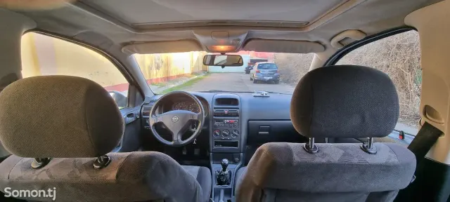 Opel Astra G 1998 · 1.6 MT