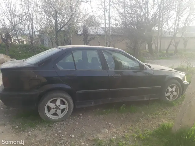BMW 3 series 1992 · 5.0 MT