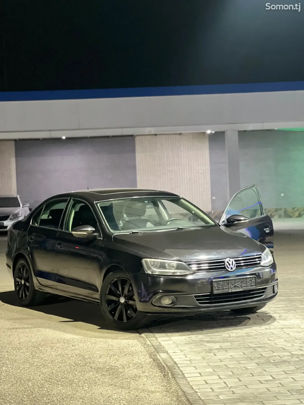 Volkswagen Jetta 2011 · 2.0 AT