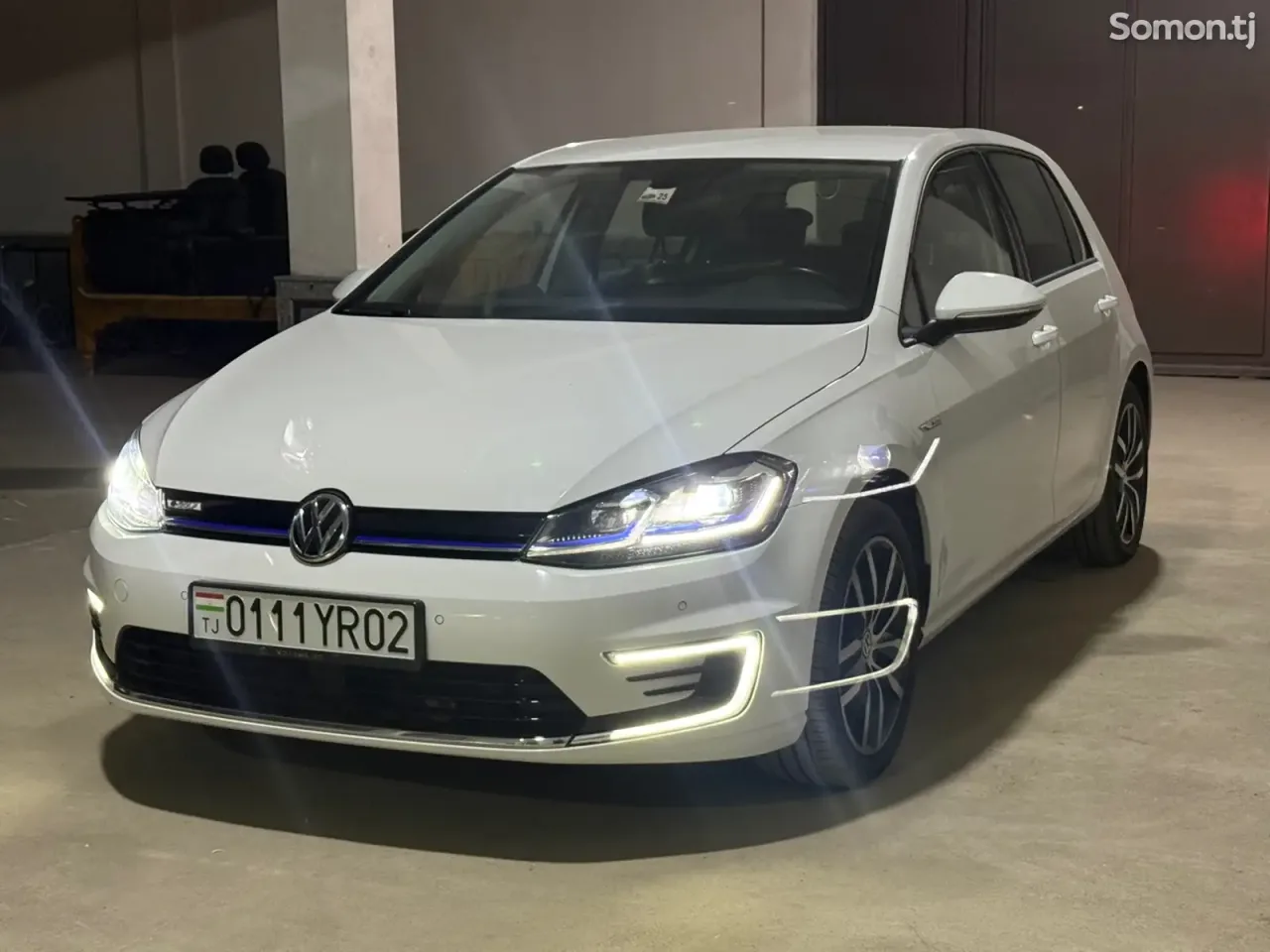 Volkswagen Golf 2019 · 2.4 AT