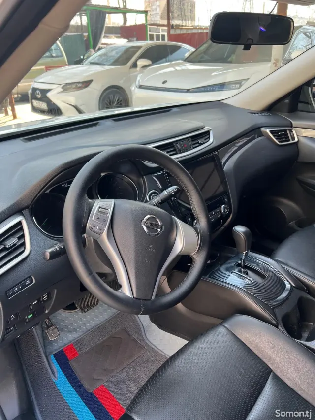 Nissan X-Trail 2014 · 2.5 AT