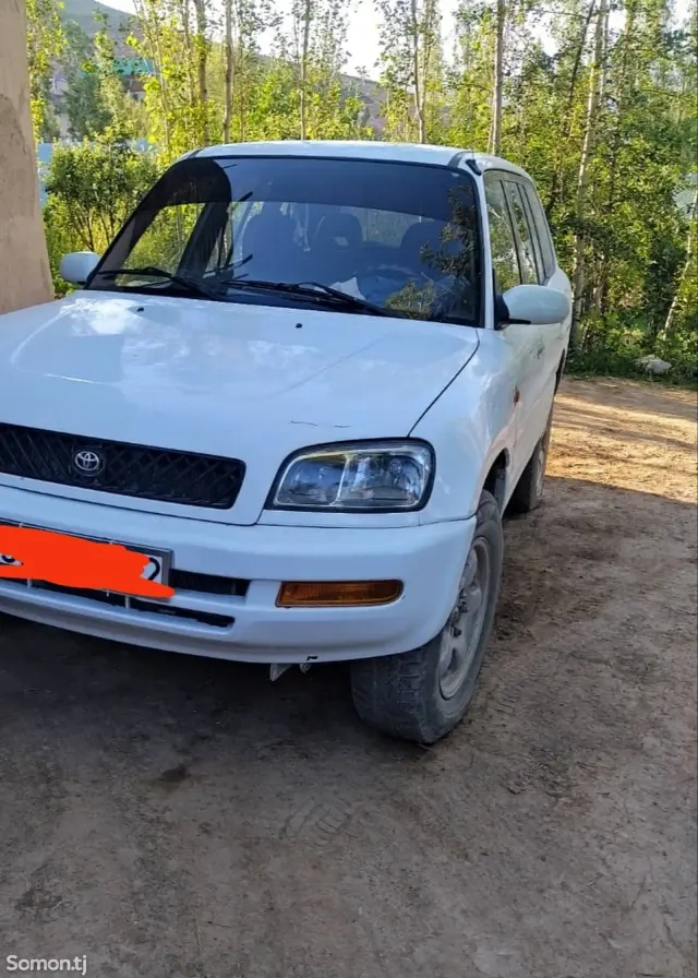 Toyota RAV 4 1998 · 1.1 AT