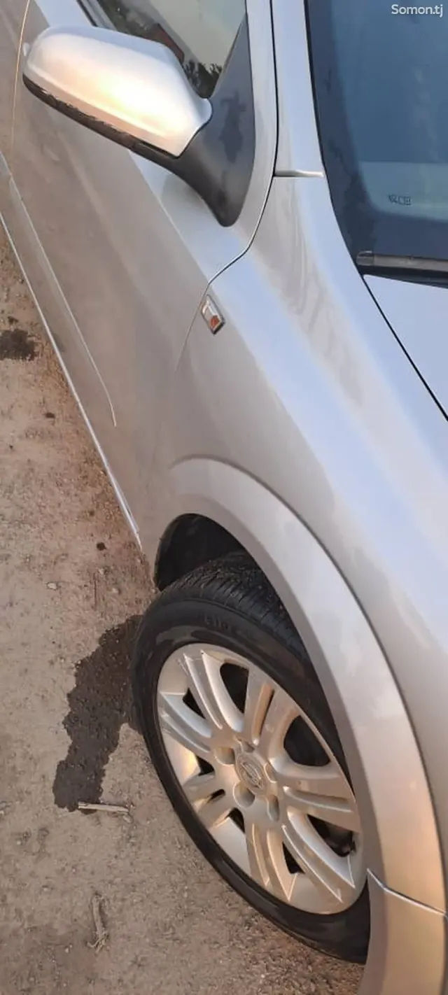 Opel Astra H 2007 · 1.4 MT