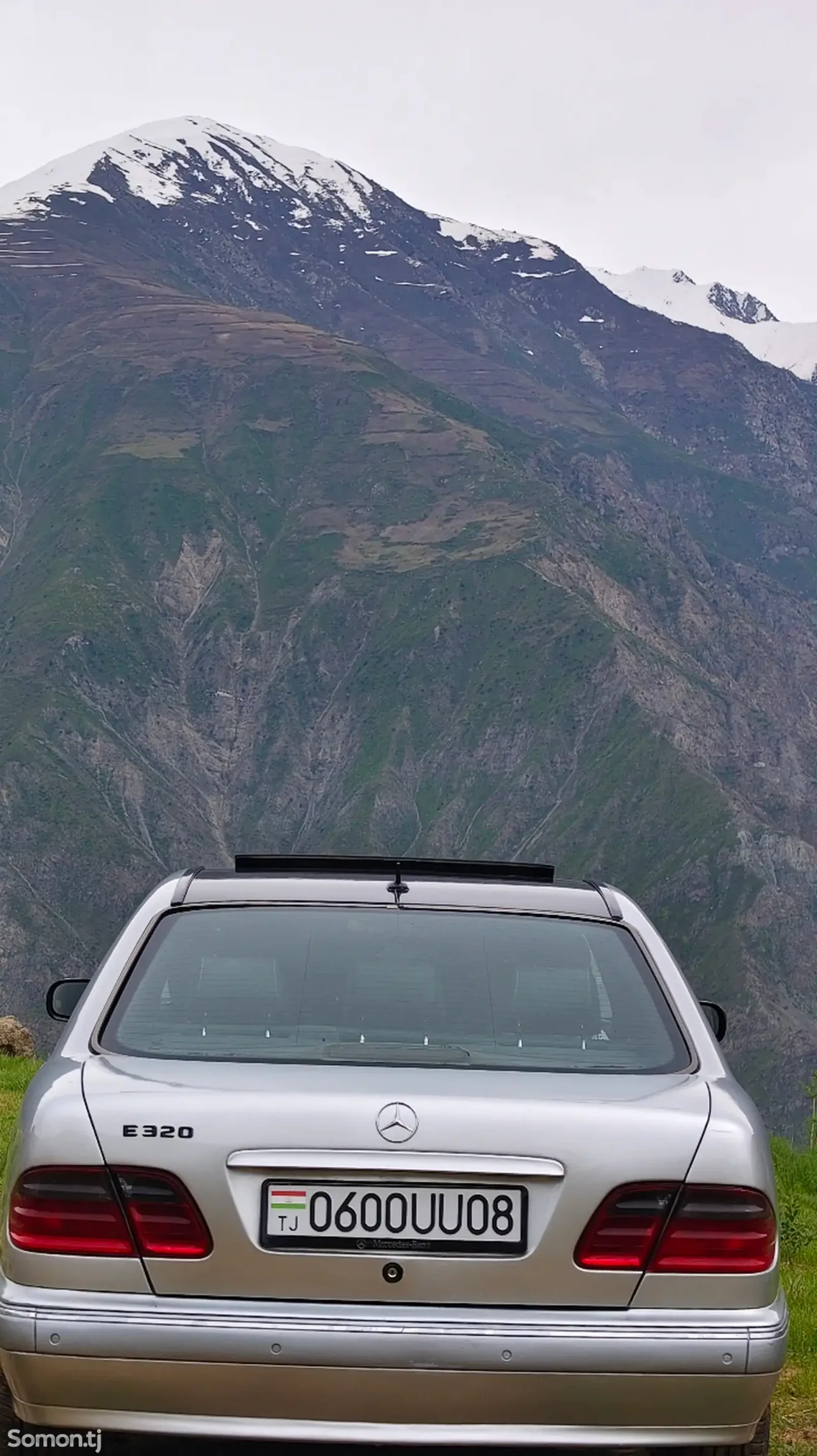 Mercedes-Benz E class 2000 · 3.2 AT