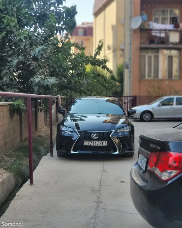 Lexus GS series 2013 · 3.5 AT