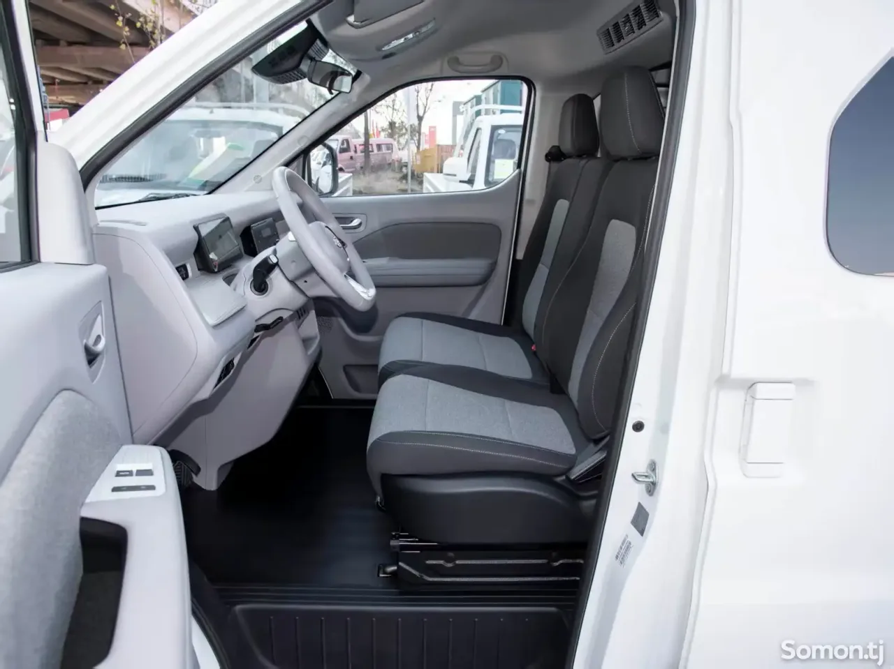 Dongfeng Forthing 2026 · AT