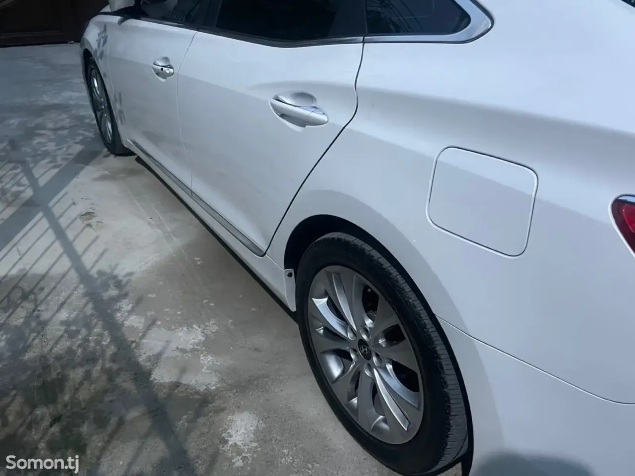 Hyundai Azera 2015 · 2.4 AT