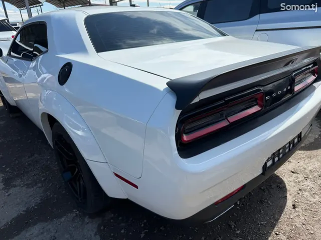Dodge Challenger 2016 · 3.6 AT