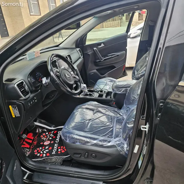 Kia Sportage 2018 · 2.0 AT