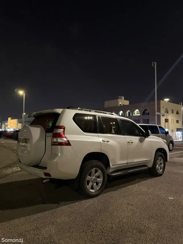 Toyota Land Cruiser Prado 2014 · 4.0 AT