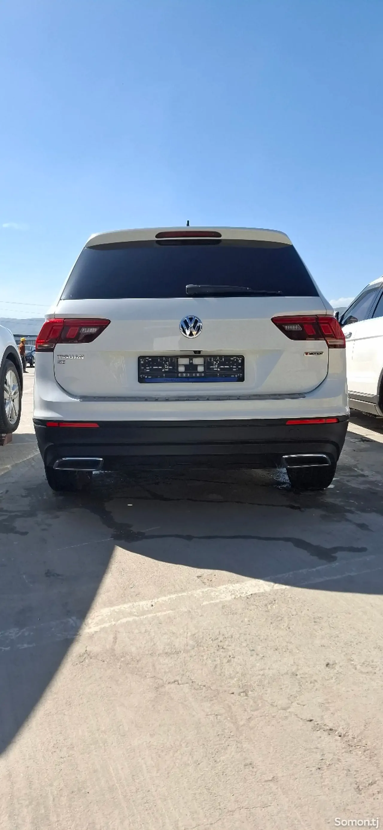Volkswagen Tiguan 2019 · 2.0 AT