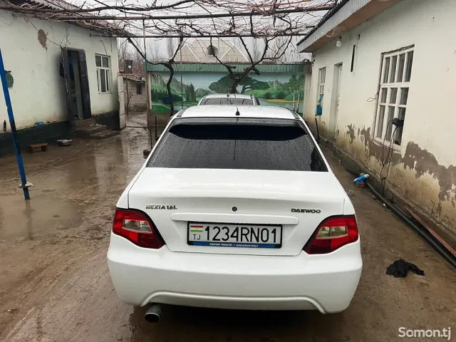Daewoo Nexia 2015 · 1.8 MT