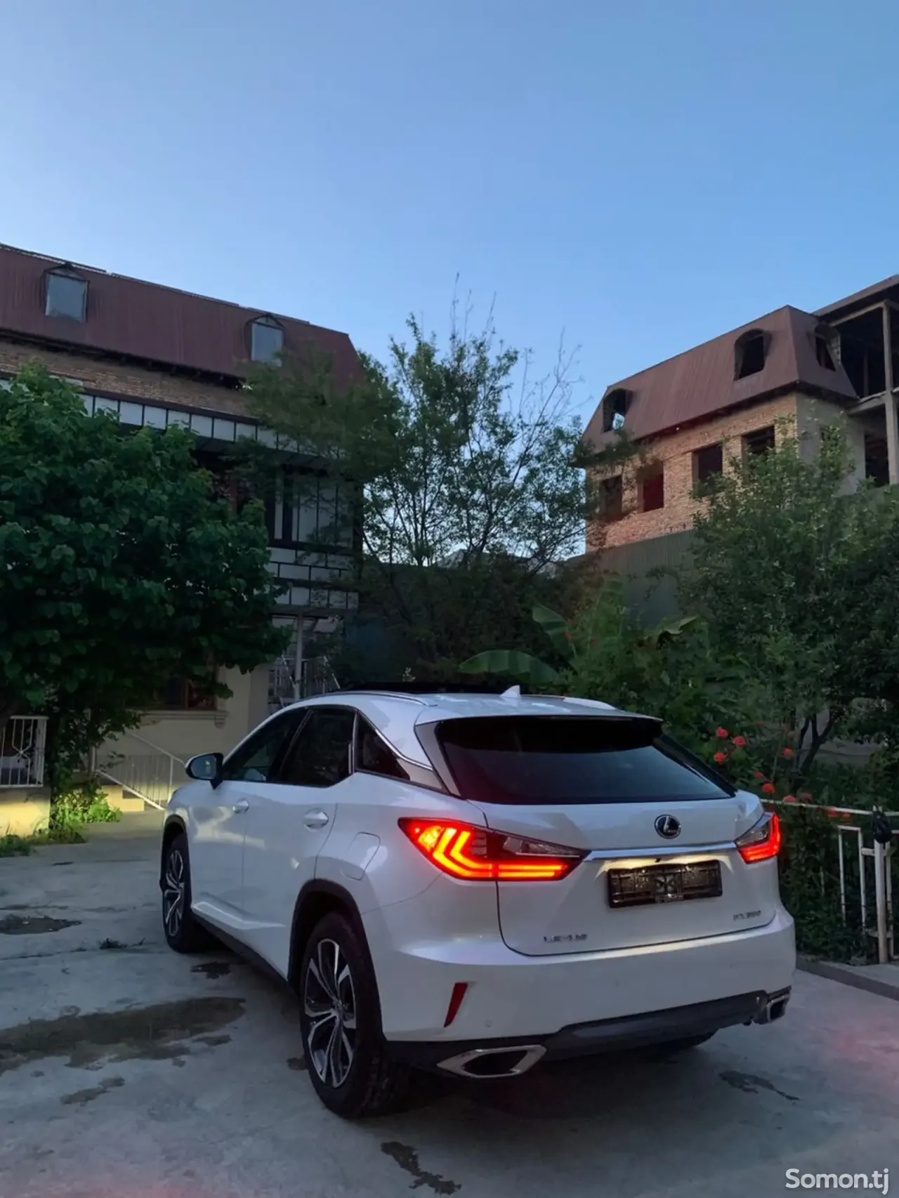 Lexus RX series 2017 · 3.5 AT