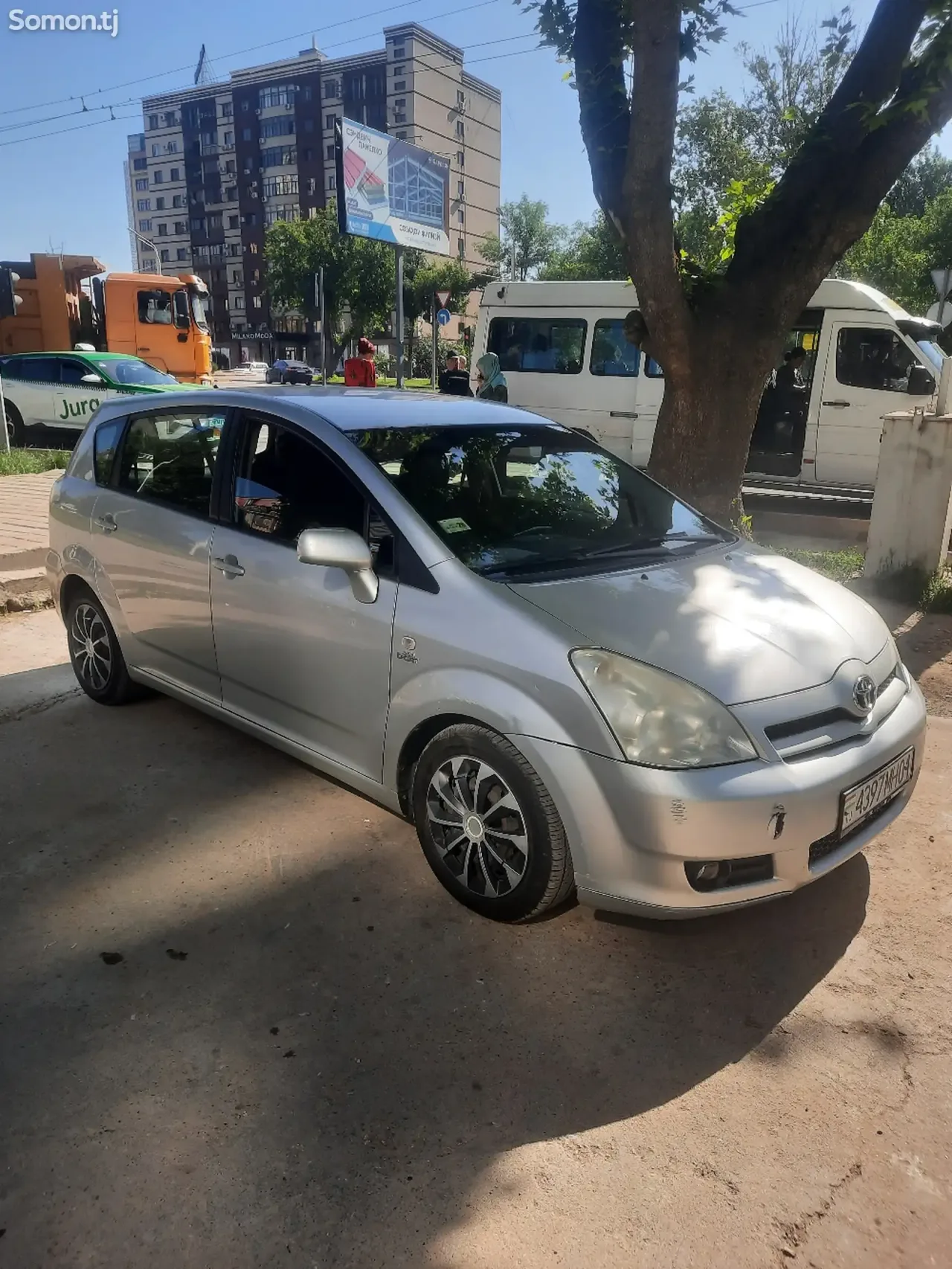 Toyota Verso 2006 · 2.2 MT