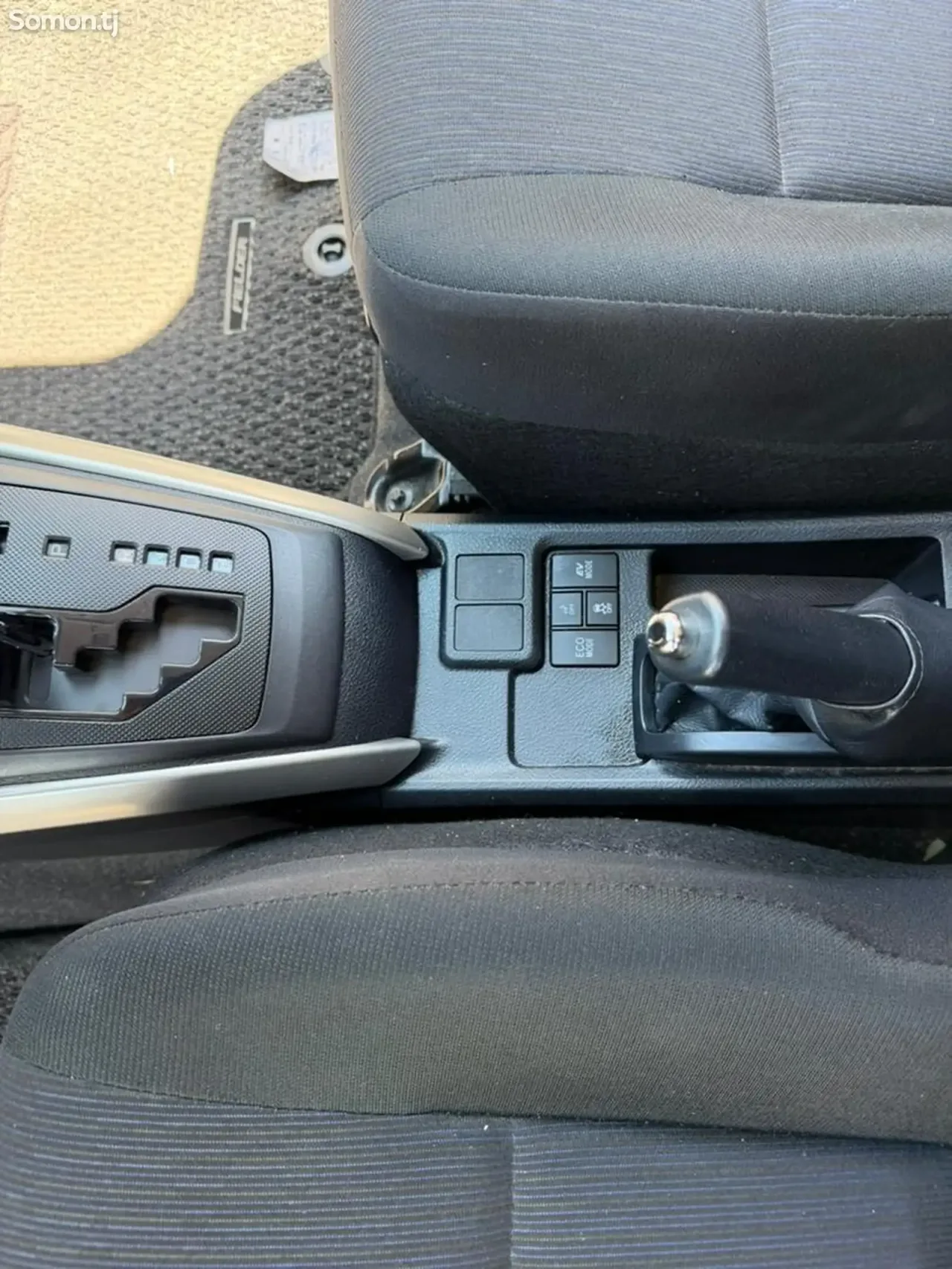 Toyota Fielder 2017 · 1.5 AT